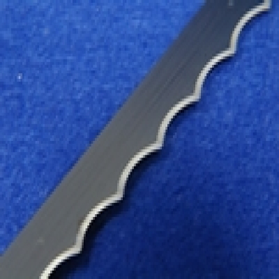 Wave cut blade